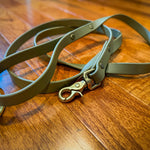 Lobster clasp and Chicago screw connections on the olive BioThane leash